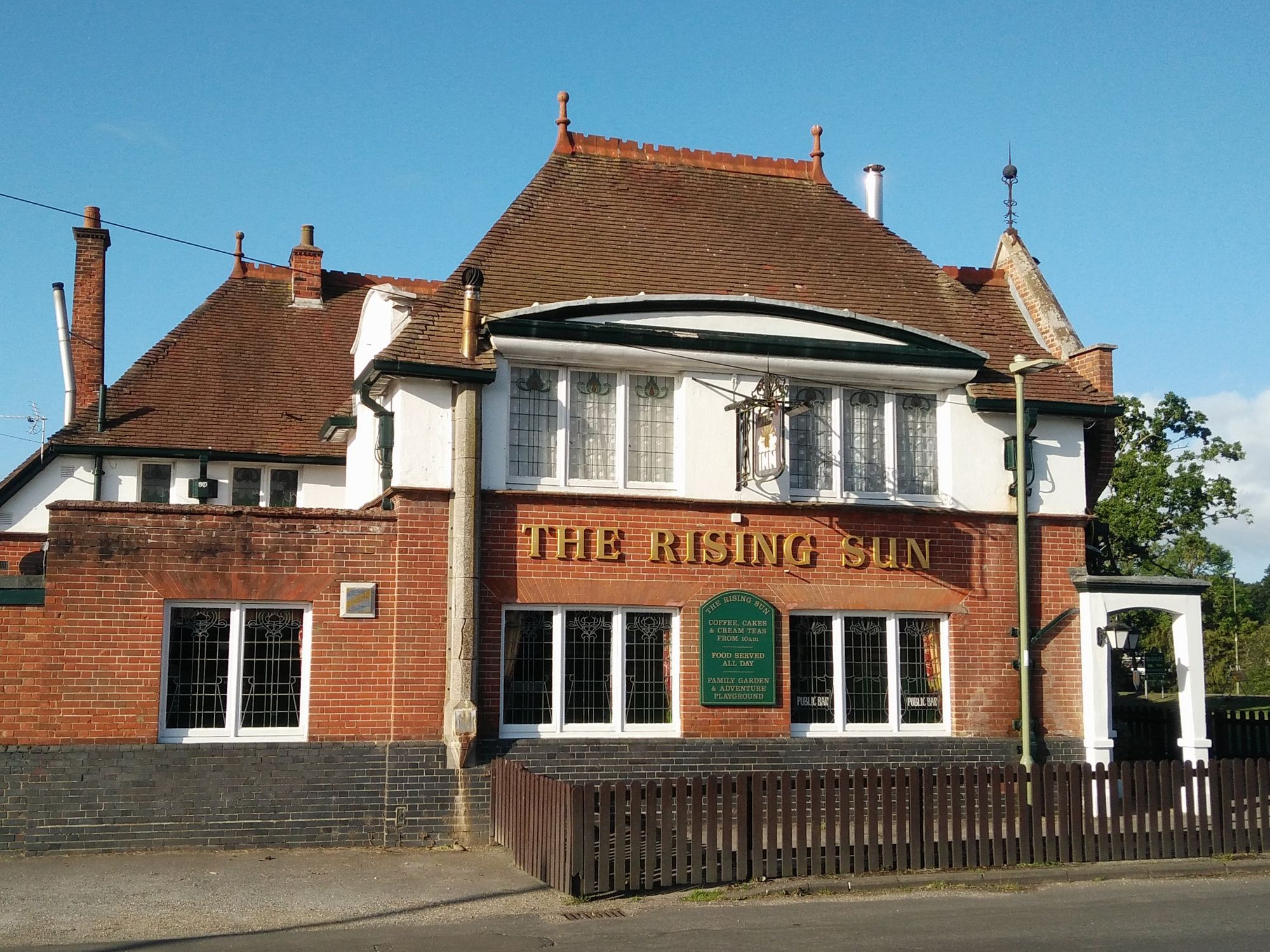 Rising Sun, Wootton. (Pub, External, Key). Published on 06-07-2020