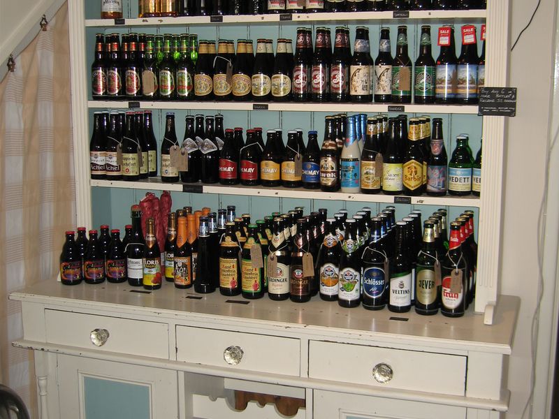 Romsey Beer Emporium, Romsey. (Bar). Published on 02-02-2013 