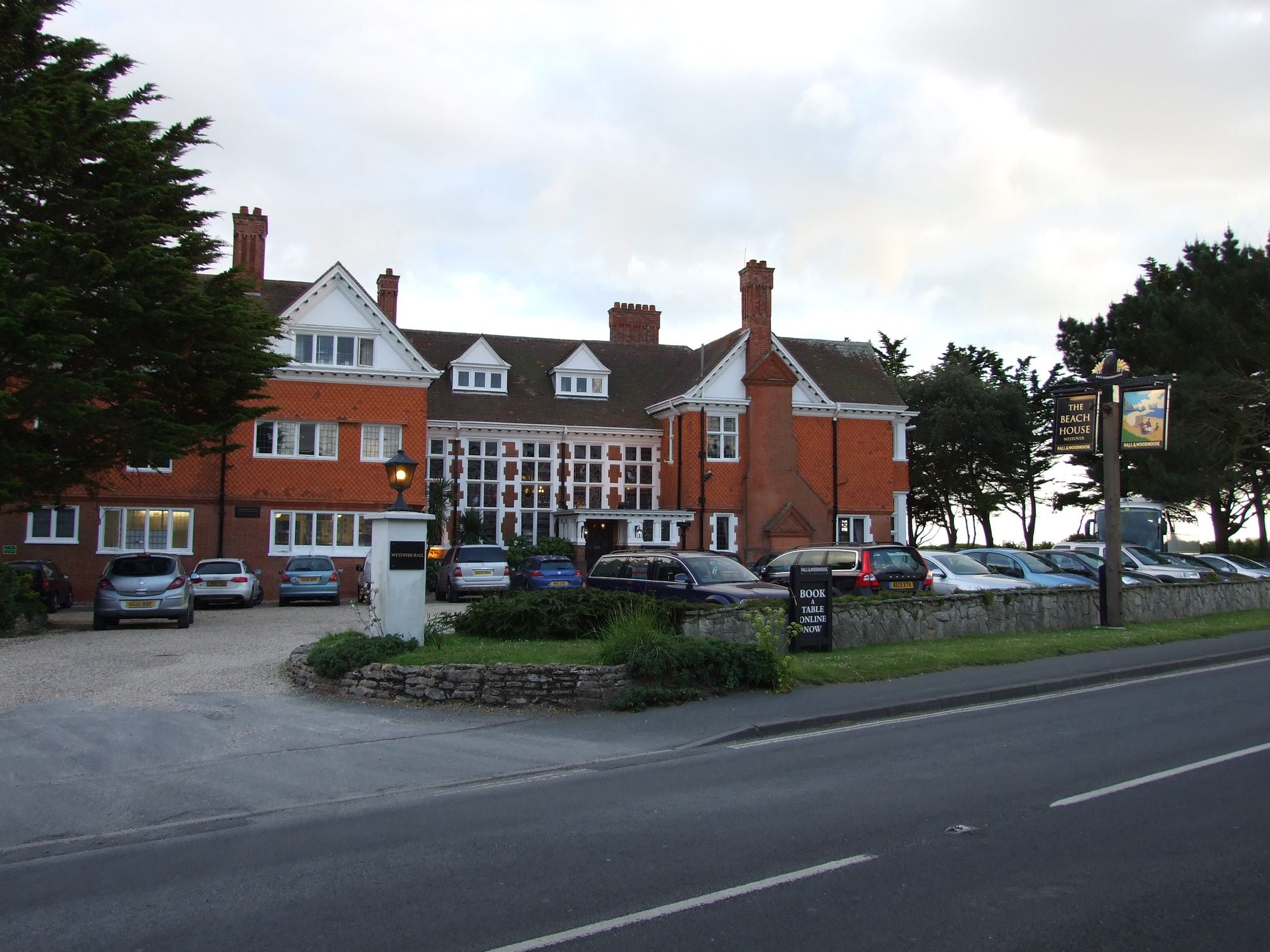 Beach House, Milford on Sea. (External). Published on 24-05-2013