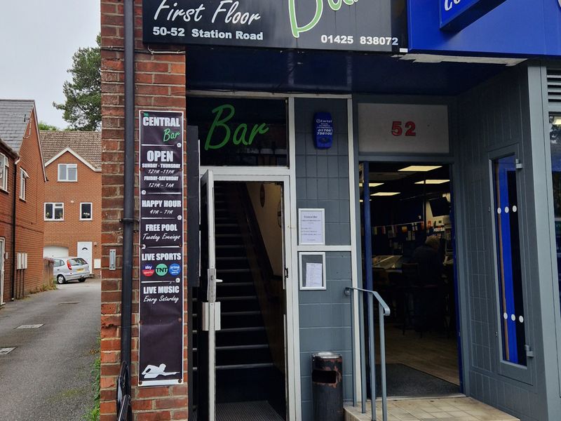 Central Bar, New Milton (Photo: Pete Horn - 18/06/2026). (Pub, External). Published on 18-06-2026 