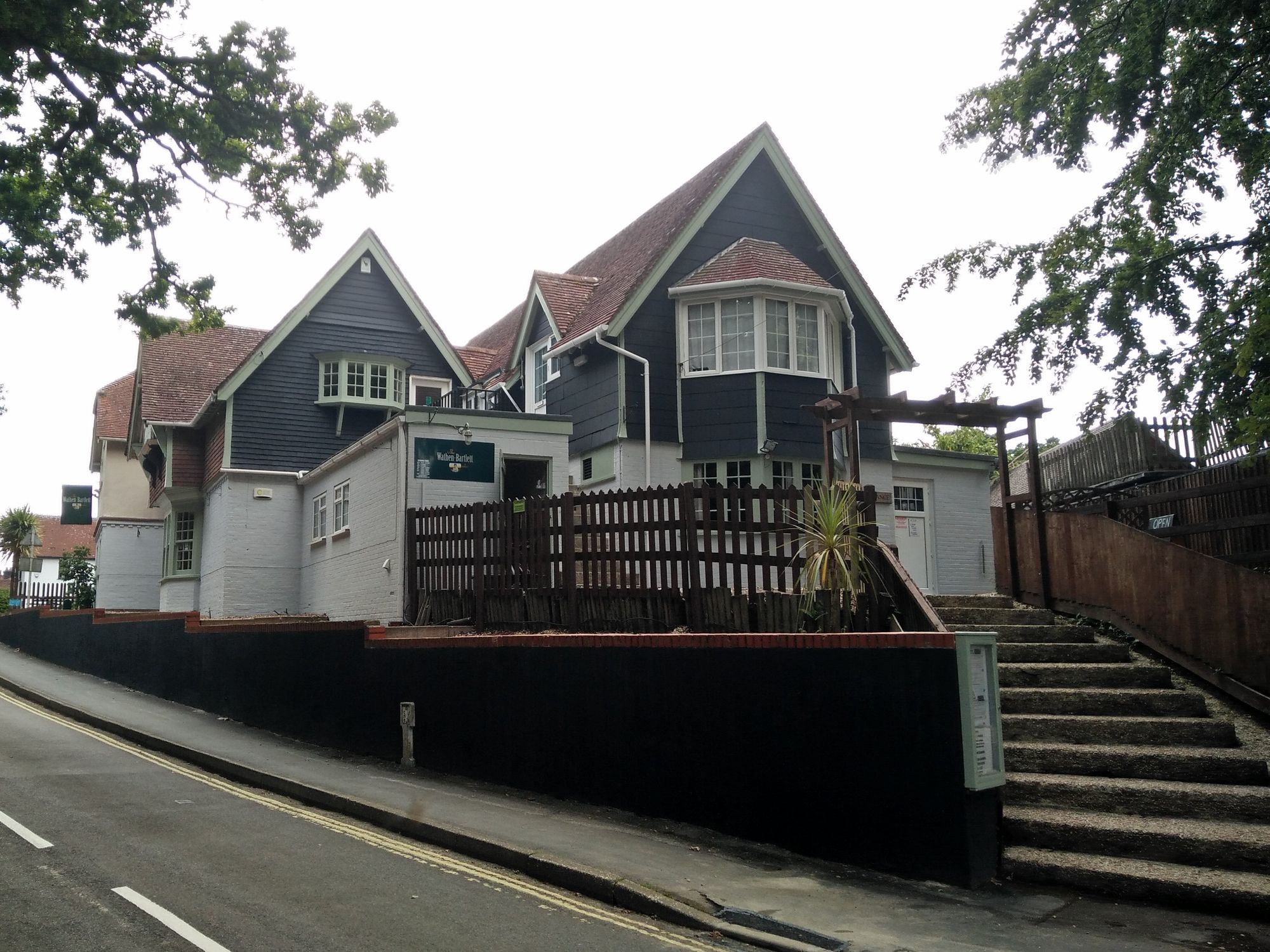 Wathen-Bartlett at Burley Club, Burley. (Pub, External). Published on 21-06-2020