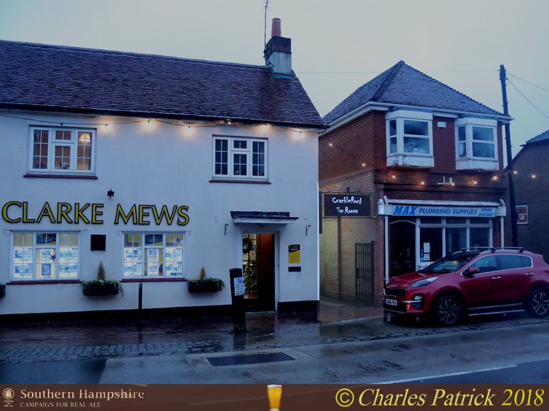 CrackleRock Tap Room, Botley. (Sign). Published on 15-12-2018