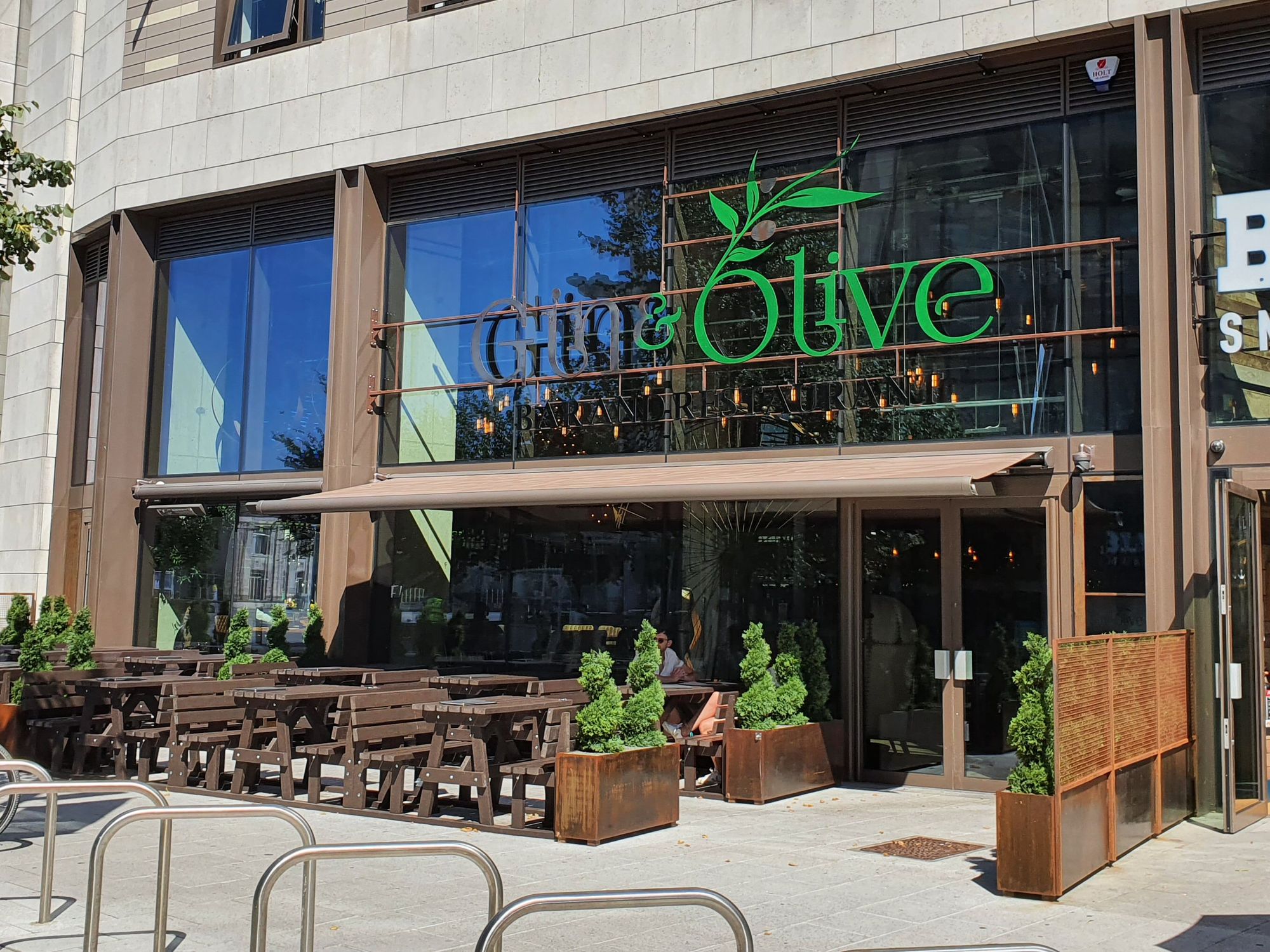 As Gin & Olive in 2022 (photo: Pete Horn 9th August 2022). (Pub, External). Published on 09-08-2022