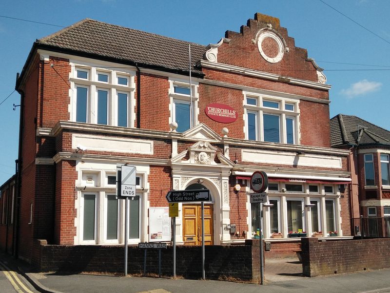 Churchills Club, Eastleigh. (Pub, External). Published on 22-06-2020 