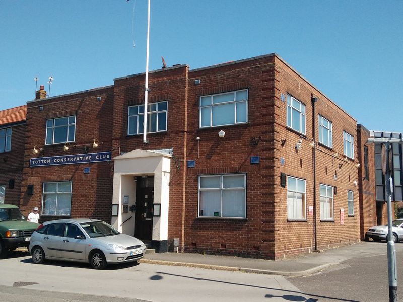 Totton Conservative Club, Totton. (External, Key). Published on 25-06-2020