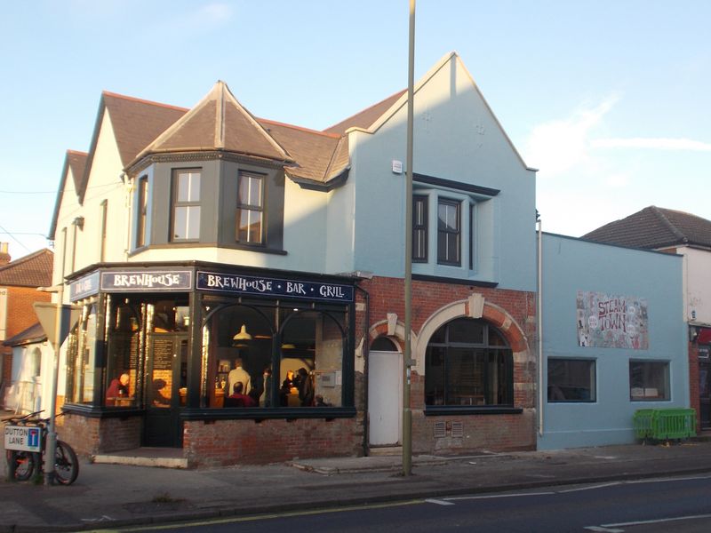 Steam Town Brew Co., Eastleigh. (Pub, External). Published on 01-12-2017