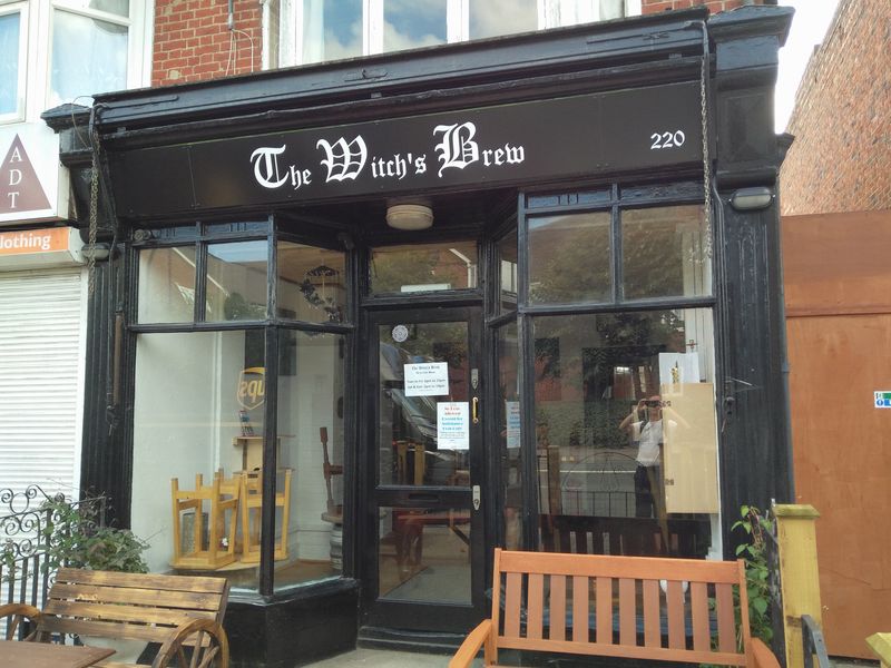 Witch's Brew, Southampton. (Pub, External). Published on 17-08-2017