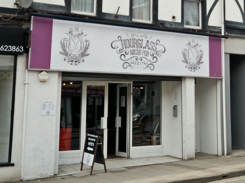 Hourglass, New Milton (Photo: Pete Horn - 07/04/2018). (Pub, External, Key). Published on 07-04-2018