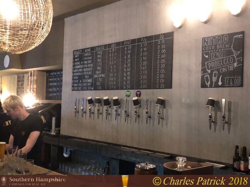 Crafty Fox, Southampton. (Bar). Published on 13-08-2018