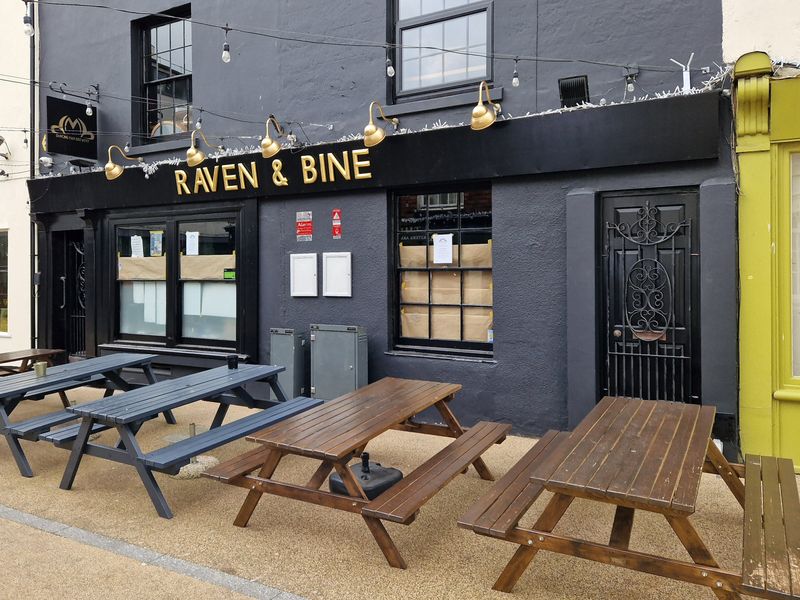 Raven & Bine, Bedford Place (Photo: Pete Horn - 09/06/2024). (Pub, External). Published on 09-06-2024