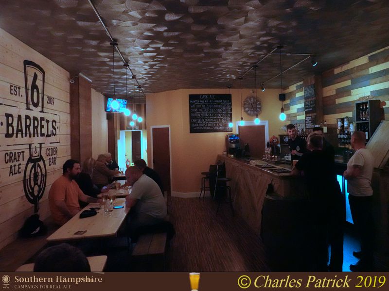 6 Barrels, Totton. (Pub). Published on 24-11-2019
