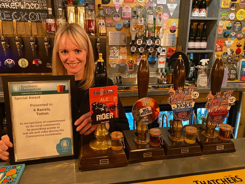 6 Barrels, Totton. (Pub, Bar, Award). Published on 25-11-2021