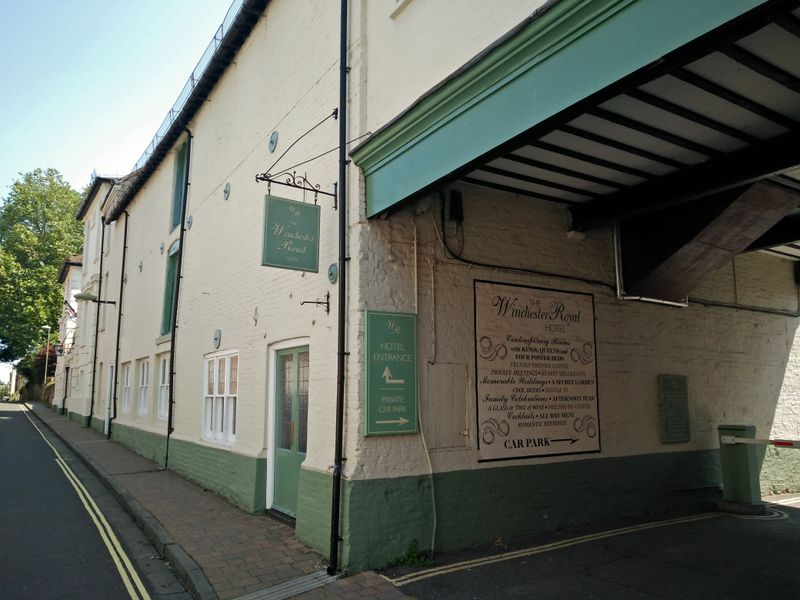 Royal Hotel, Winchester. (Pub, External). Published on 24-06-2020