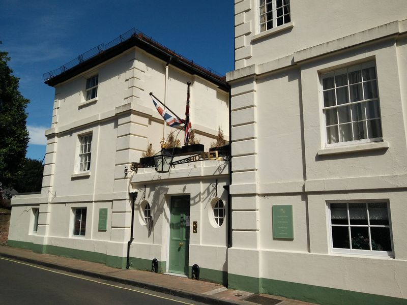 Royal Hotel, Winchester. (Pub, External, Key). Published on 18-07-2020