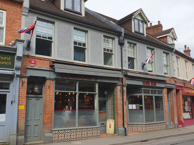 Commoners Wine Bar, Brockenhurst 26/03/2023 (Photo: Pete Horn). (Pub, External, Key). Published on 26-04-2023