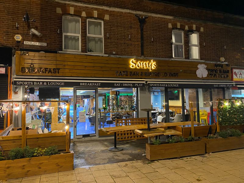 Sony's Sports Bar & Lounge (Photo: Alex Presland 20/10/2022). (Pub, External). Published on 20-10-2022