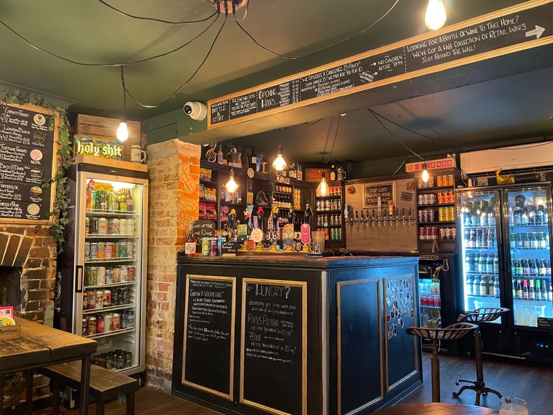 Bottle & Stoat, Southampton (Photo: Richard Dixon - 04/08/2026). (Pub, Bar). Published on 04-08-2026 