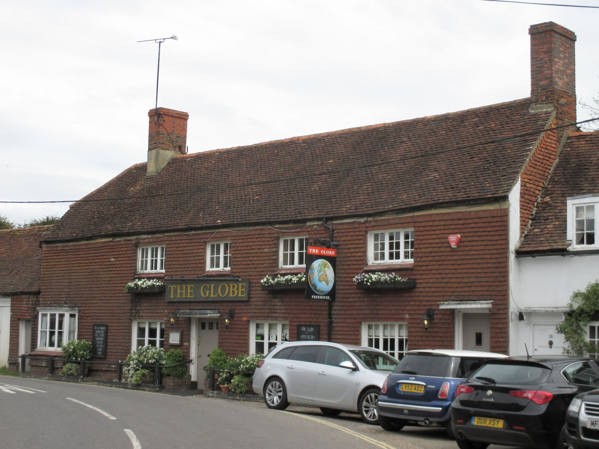 Globe, Alresford (Photo: Pete Horn - 08/05/2015). (Pub, External). Published on 08-05-2015