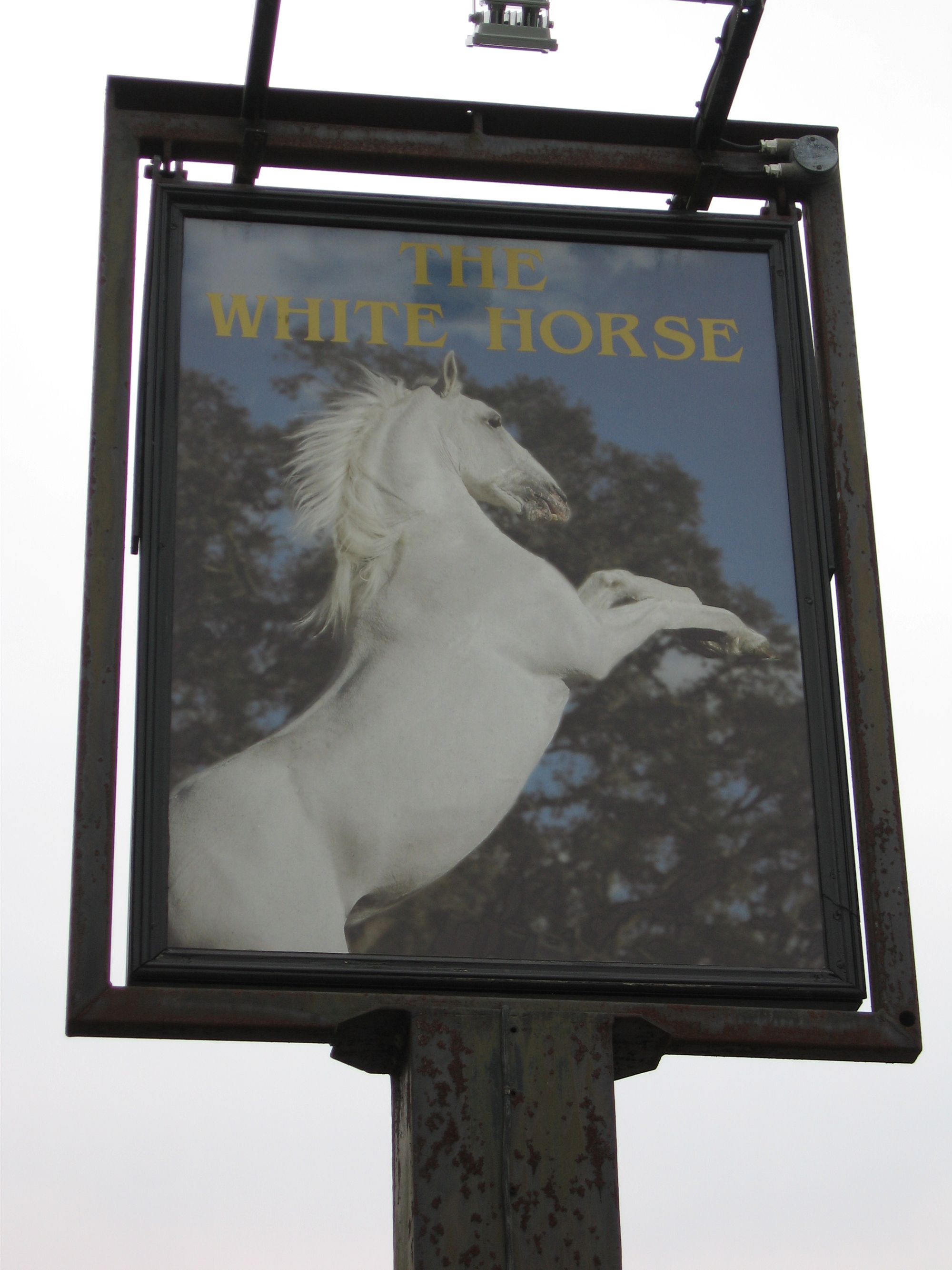 White Horse, Ampfield. (Sign). Published on 01-04-2013