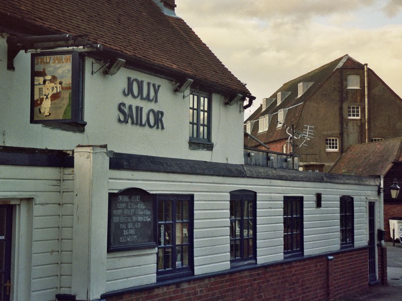 Jolly Sailor, Fawley. (Pub). Published on 06-01-2011