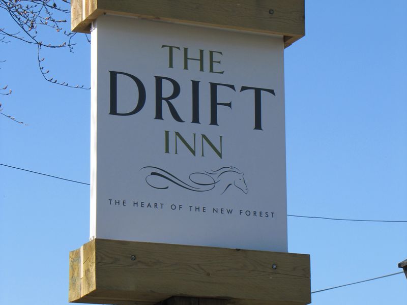 Drift Inn, Beaulieu Road. (Pub, Sign). Published on 08-04-2011