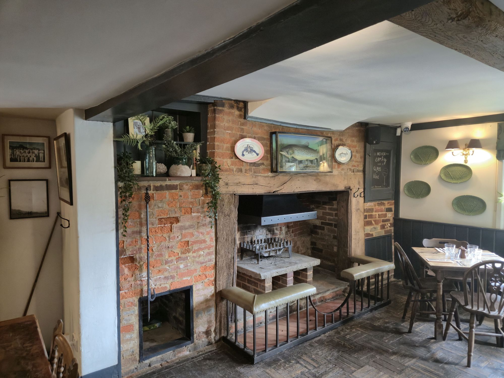 Three Horseshoes, Bighton (Photo: George Symes - 14/06/2025). (Pub). Published on 14-06-2025
