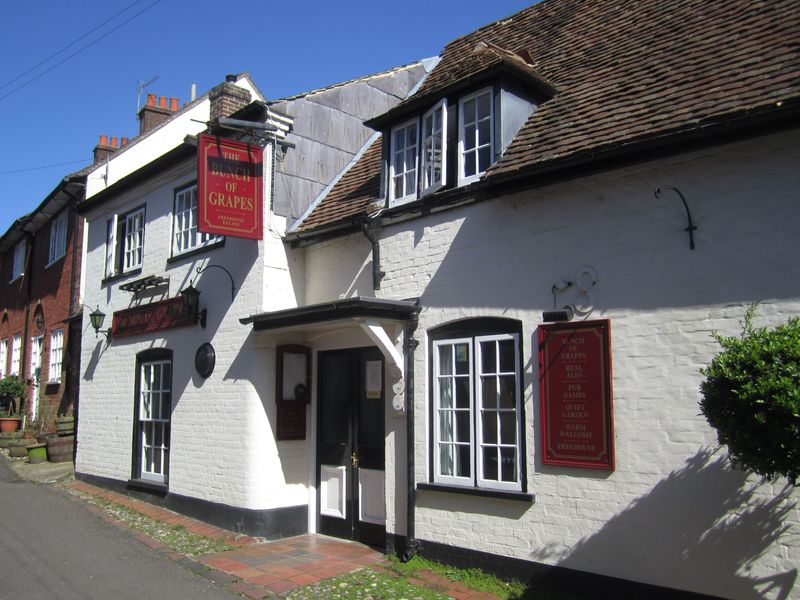 Bunch of Grapes, Bishop's Waltham (Photo: Pete Horn - 20/4/2013). (Pub, External, Key). Published on 20-04-2013