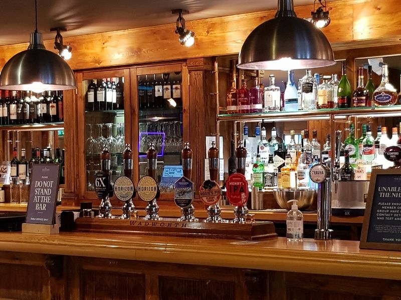 Dolphin, Botley. (Bar). Published on 14-07-2021