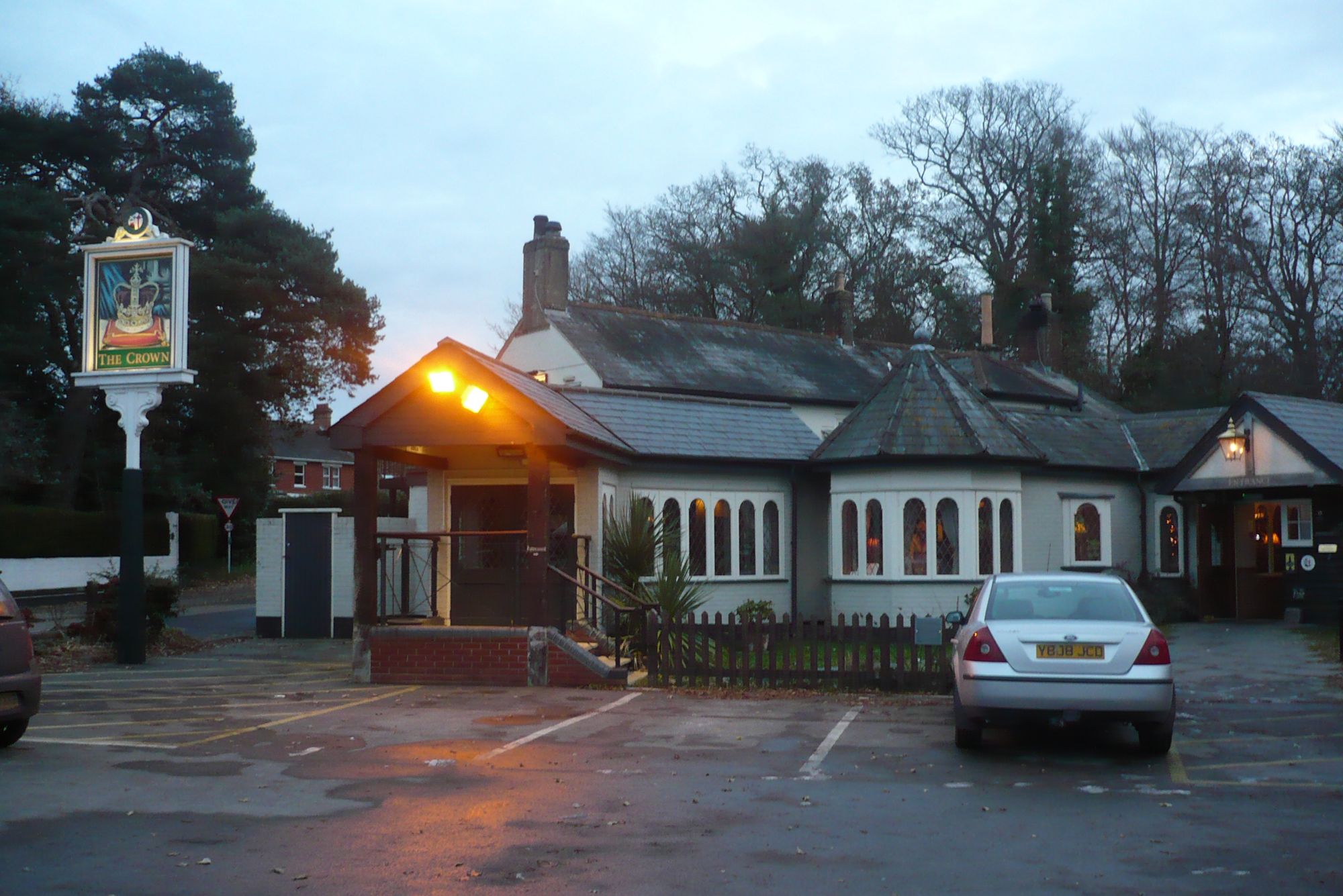 Crown, Bransgore (Photo: David Pritchard - 27/12/2010). (Pub, External, Sign). Published on 27-12-2010