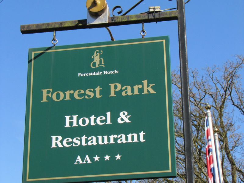 Forest Park Country Hotel & Inn, Brockenhurst. (Sign). Published on 08-04-2011