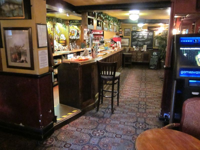 Huntsman of Brockenhurst, Brockenhurst. (Pub, Bar). Published on 22-10-2010