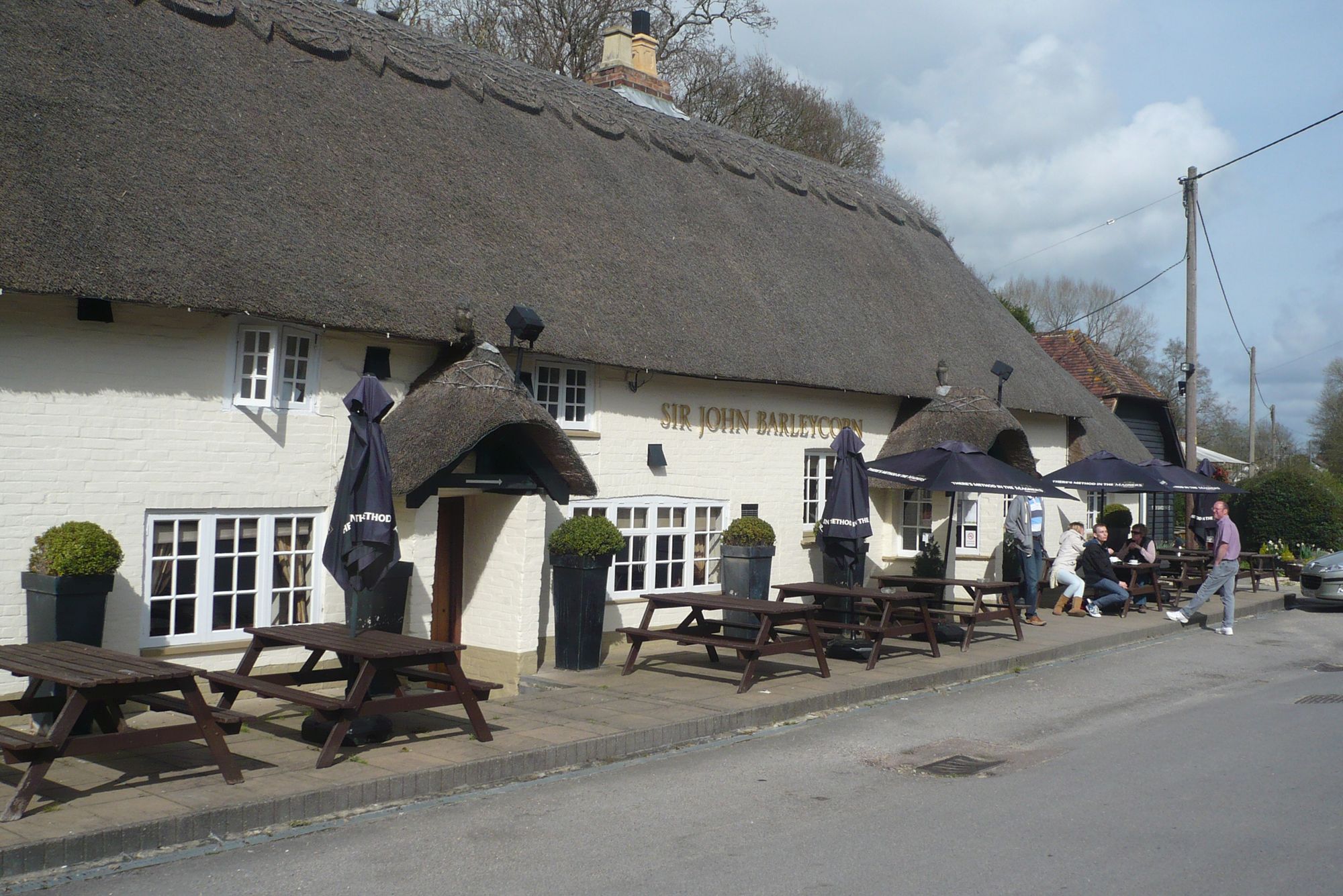 Sir John Barleycorn, Cadnam. (Pub, Key). Published on 03-04-2011