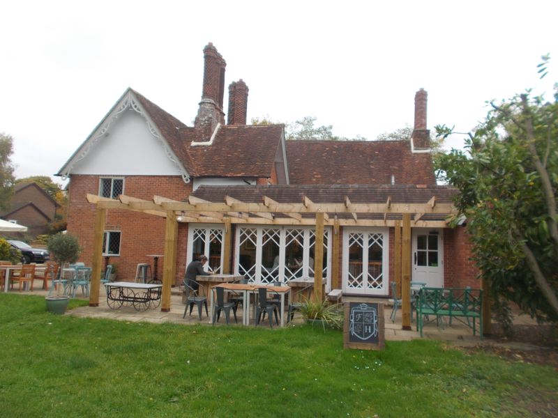 Hiltonbury Farmhouse, Chandler's Ford. (Pub, External, Garden, Customers). Published on 13-10-2017