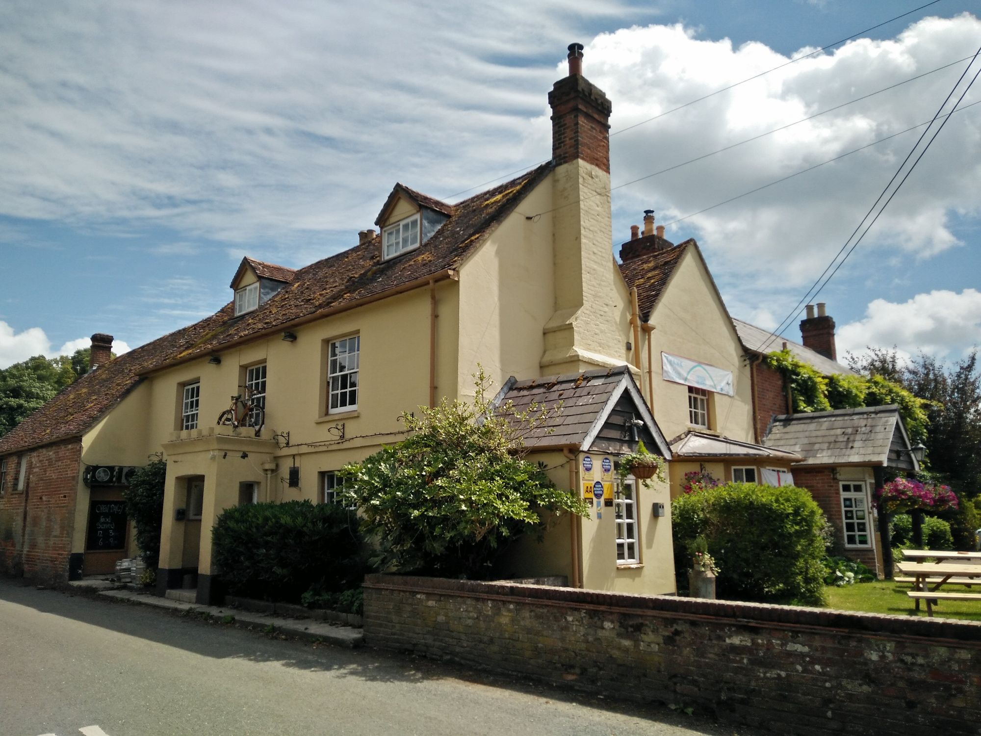 Compasses Inn, Damerham. (Pub, External). Published on 21-06-2020