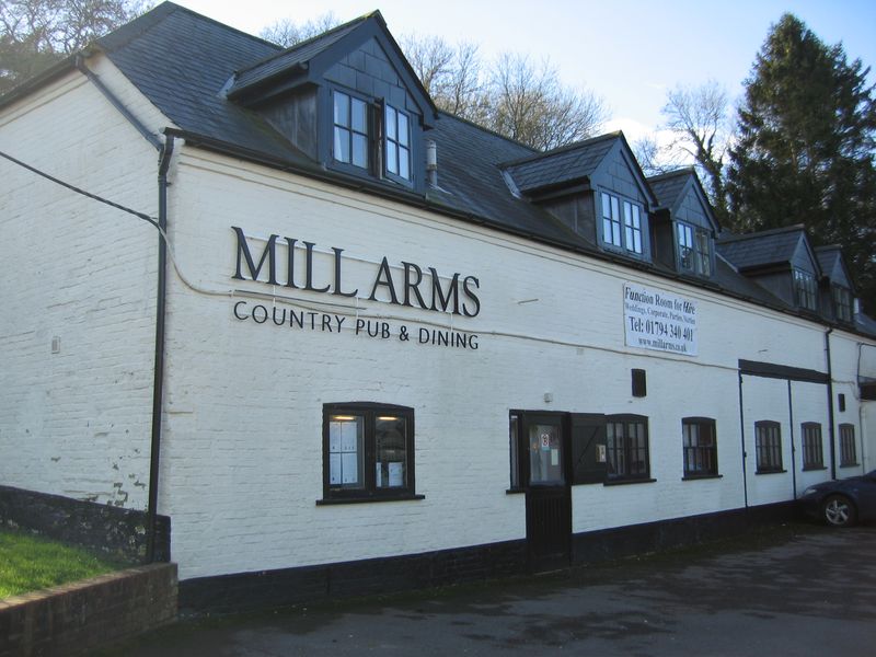 Mill Arms, Dunbridge. (External). Published on 02-02-2013 