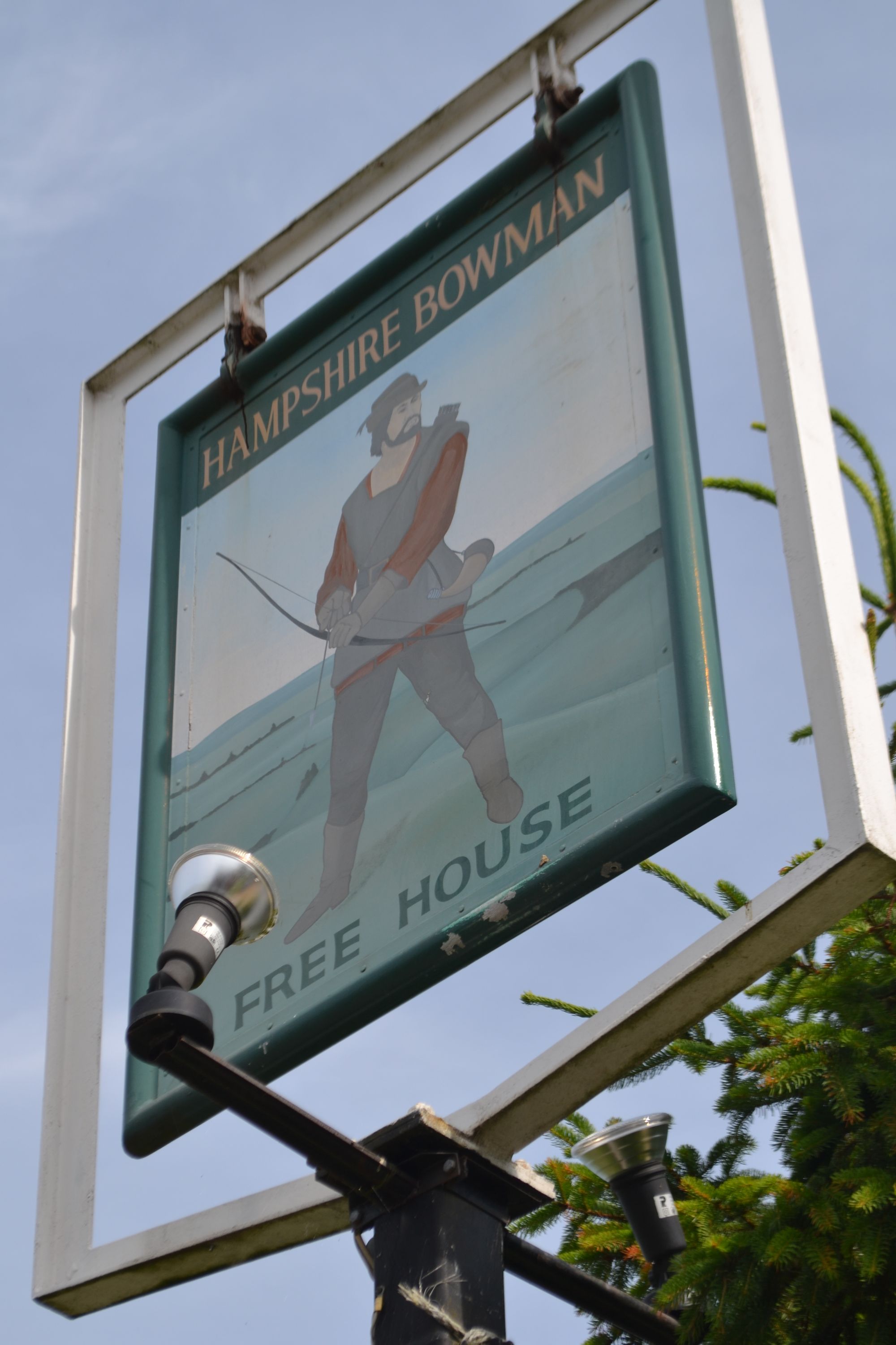 Hampshire Bowman, Dundridge. (Pub, Sign). Published on 13-06-2011