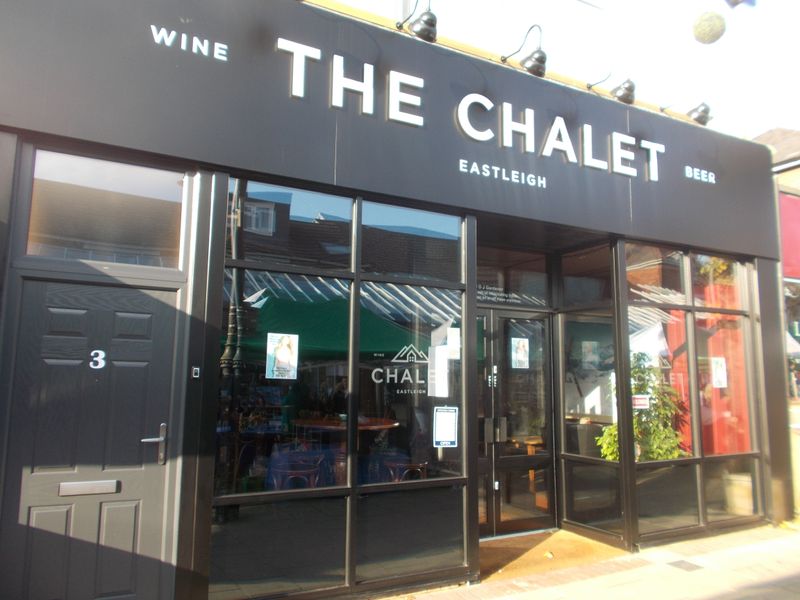 Chalet, Eastleigh. (Pub, External). Published on 17-11-2018 