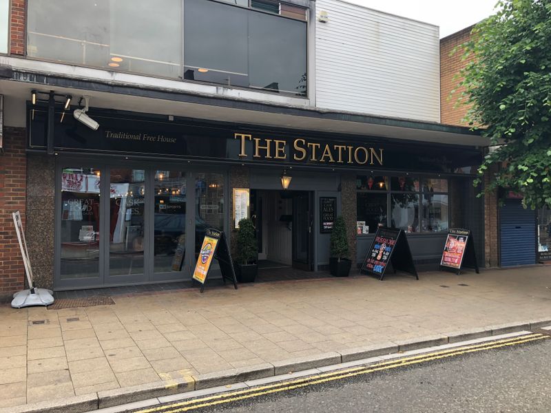 Station, Eastleigh. (Pub, External). Published on 07-06-2018