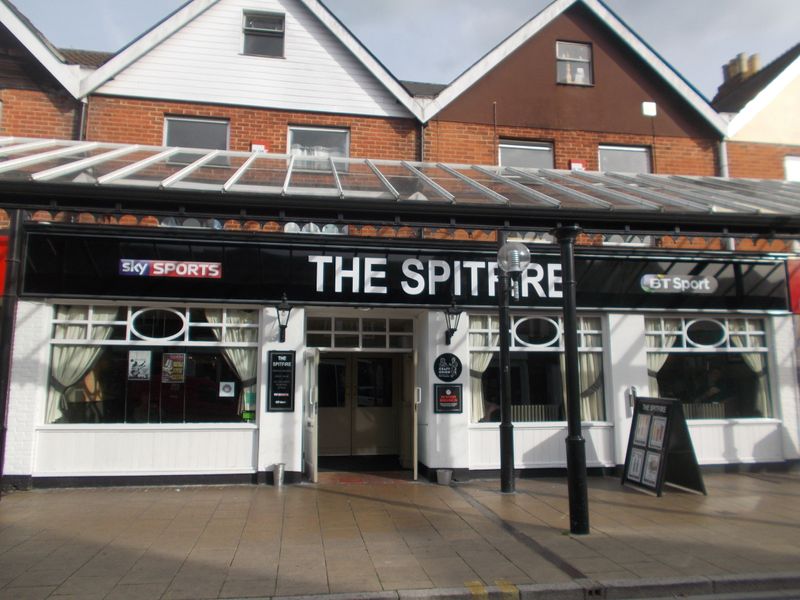 Spitfire, Eastleigh (Photo: David Pritchard - 06/10/2017). (External, Key). Published on 06-10-2017