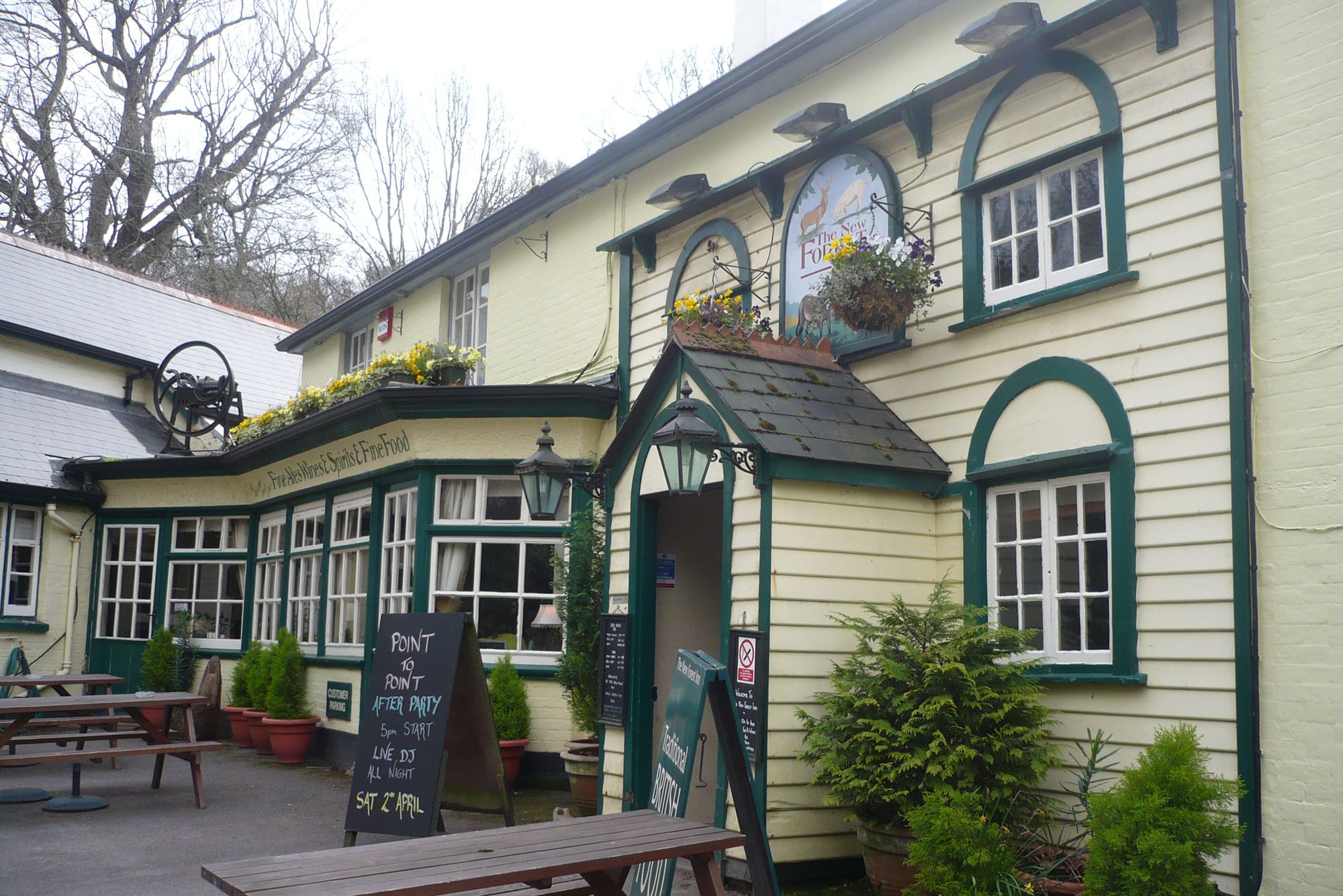 New Forest Inn, Emery Down. (Pub, External). Published on 03-04-2011
