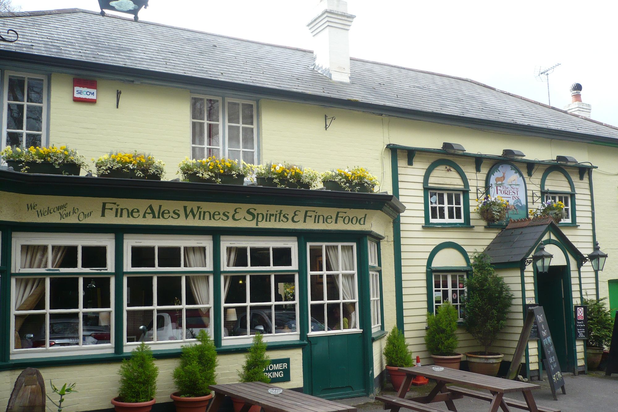 New Forest Inn, Emery Down. (Pub, External, Key). Published on 03-04-2011