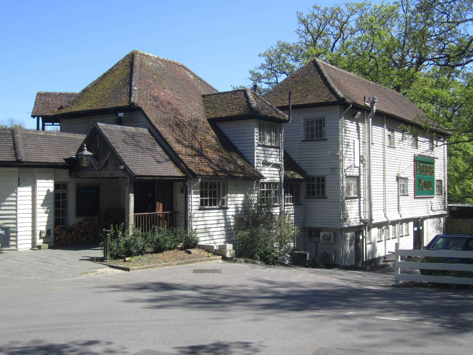 Fisher's Pond, Fisher's Pond. (Pub, External). Published on 07-05-2013