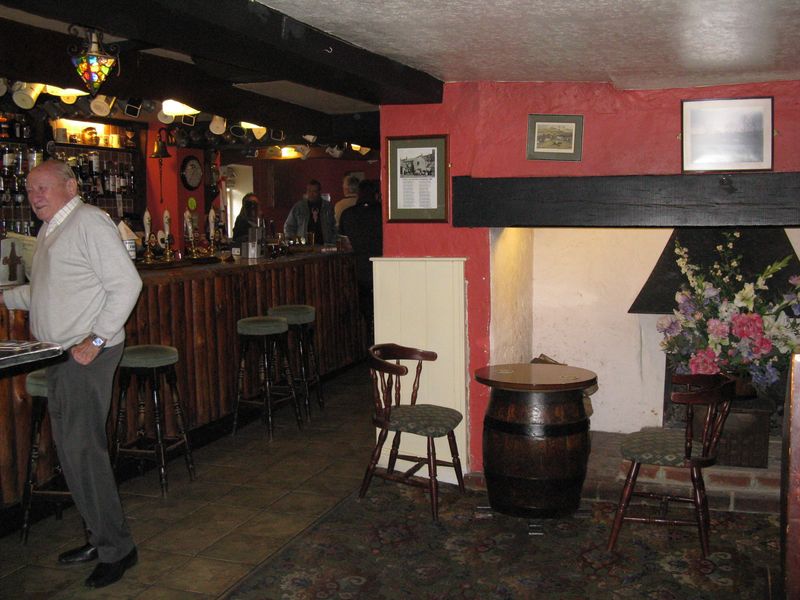 Crown Inn, Fordingbridge. (Pub, Bar, Customers). Published on 10-02-2010