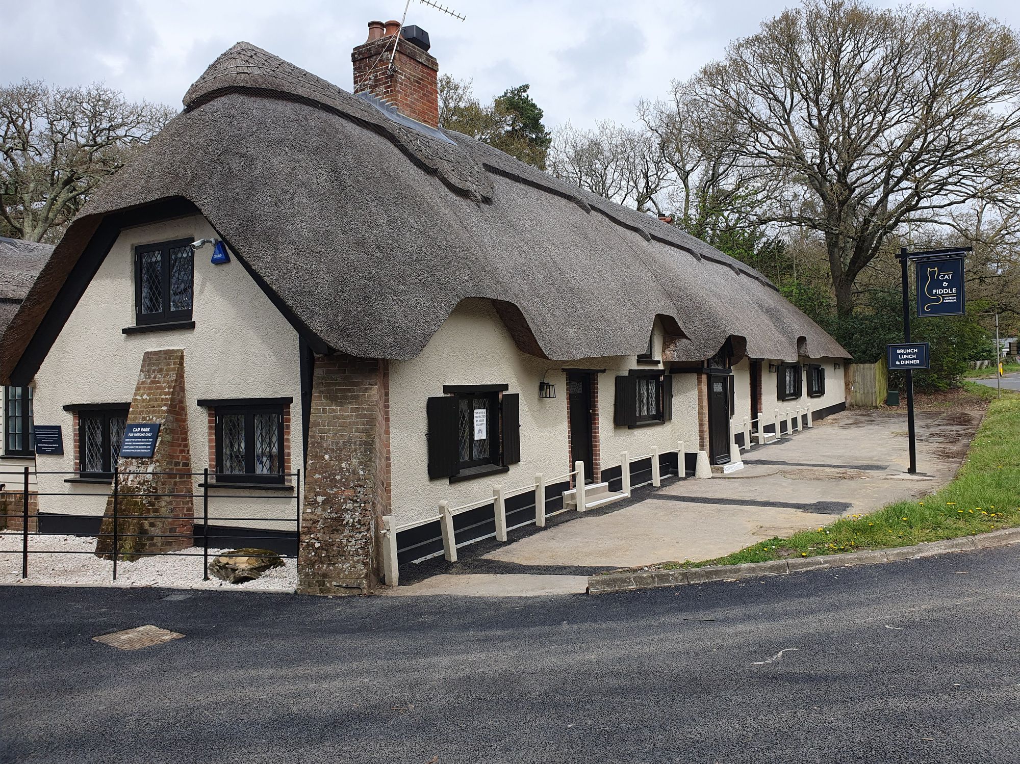 Cat & Fiddle, Hinton Admiral - 26/04/2023 (Photo: Pete Simpson). (Pub, External, Key). Published on 26-04-2023