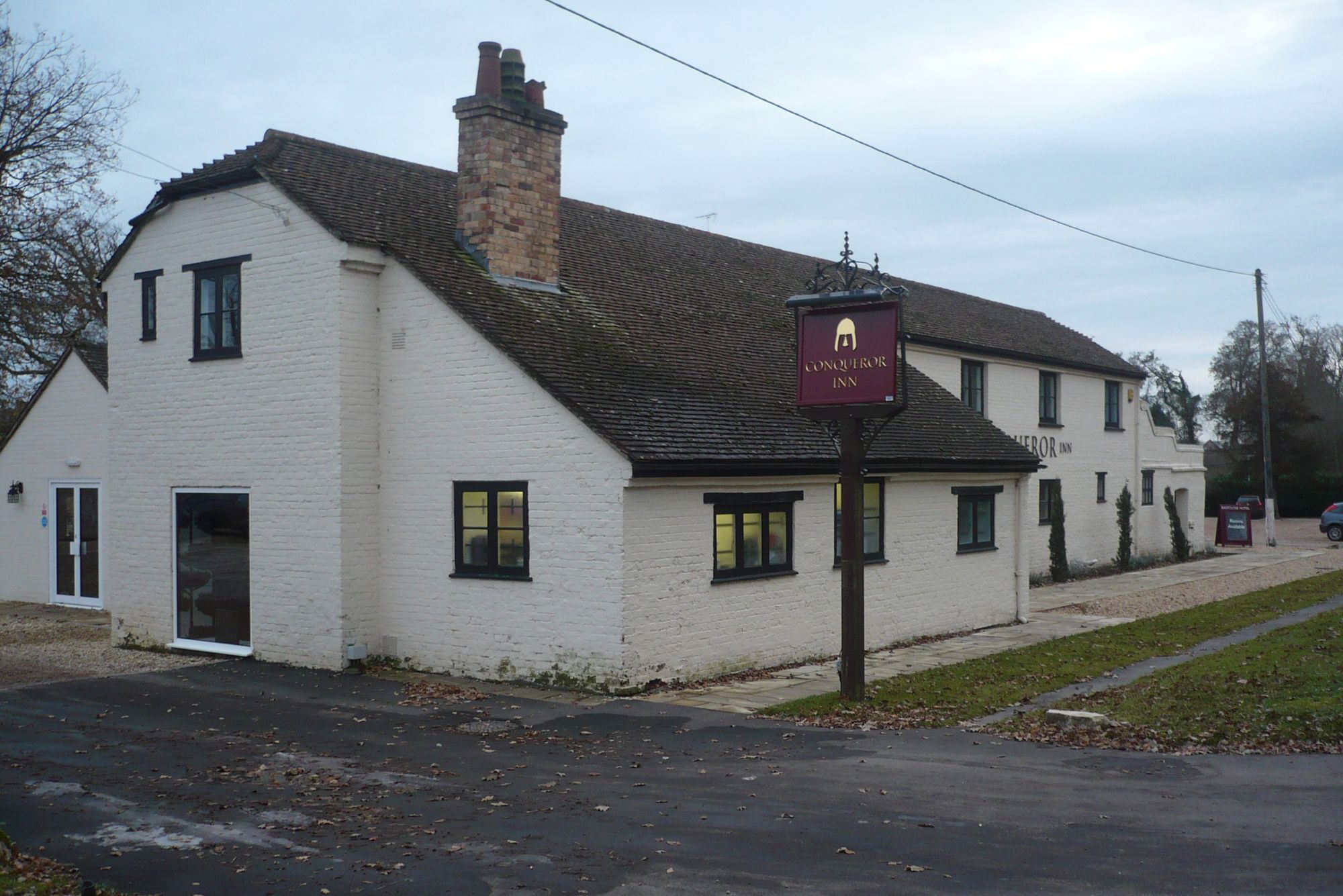 Conqueror Inn, Hinton St Michael (Photo: D. Pritchard Dec 2010). (Pub). Published on 27-12-2010