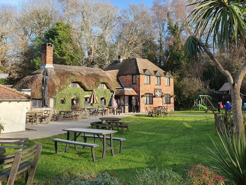 Old Mill Inn, Holbury (Photo: Pete Horn - 29/12/2022). (Pub, External, Garden). Published on 29-12-2022
