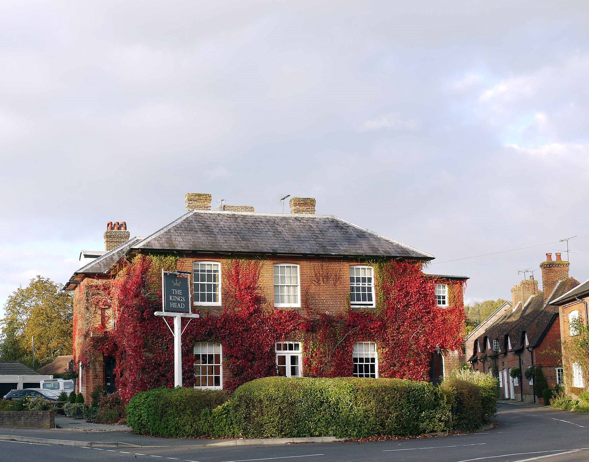 Kings Head, Hursley. (Pub, External). Published on 27-10-2012