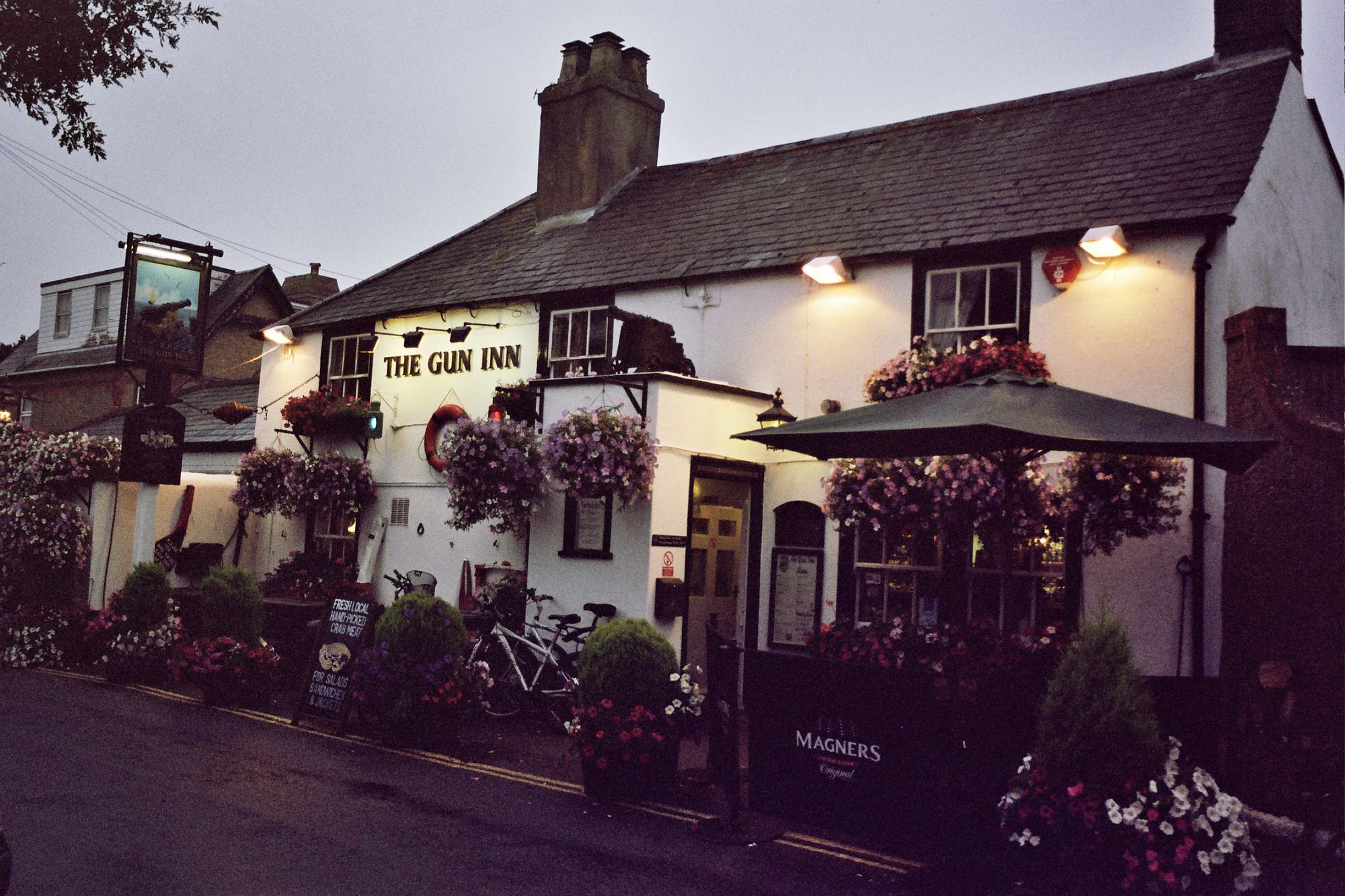 Gun Inn, Keyhaven (Photo: Ash Mather, circa 2010). (Pub, External, Garden). Published on 01-10-2010