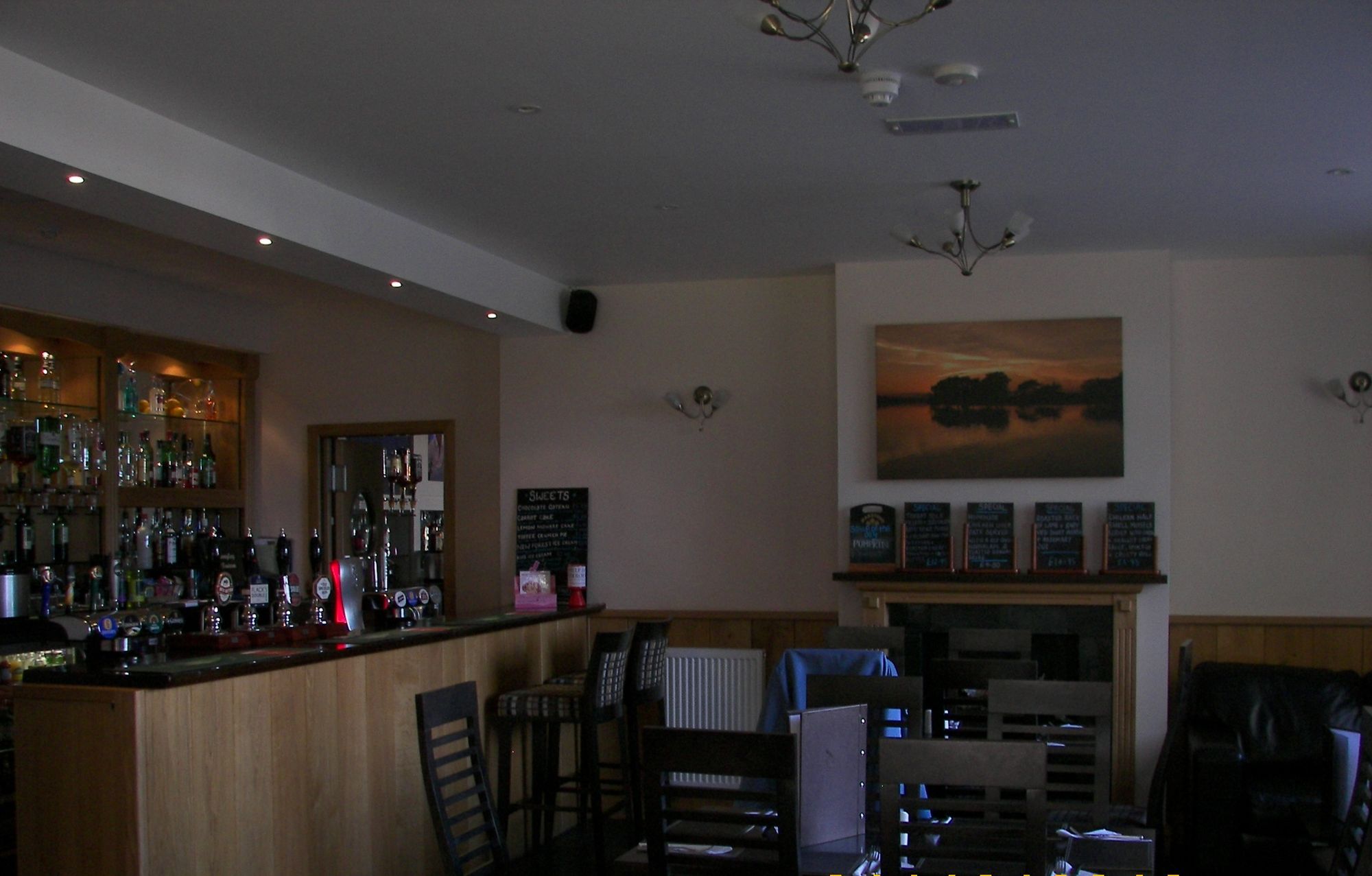 Langley Tavern, Langley. (Pub, Bar). Published on 21-10-2010