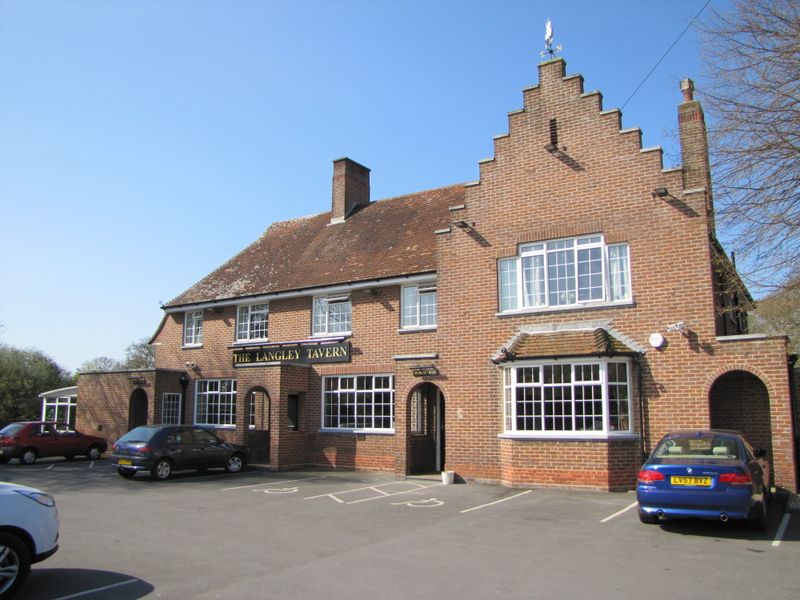 Langley Tavern, Langley. (Pub, External, Key). Published on 10-04-2011
